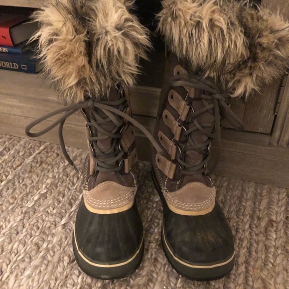 Sorel women’s high winter boots. - Picture 3 of 7